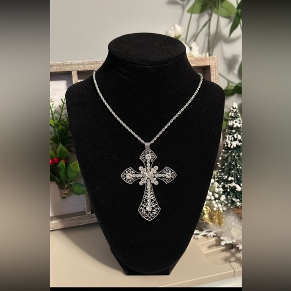 Big Cross Pendant Necklace Choker Vampire Cross Rosary Goth Punk New - Picture 2 of 7